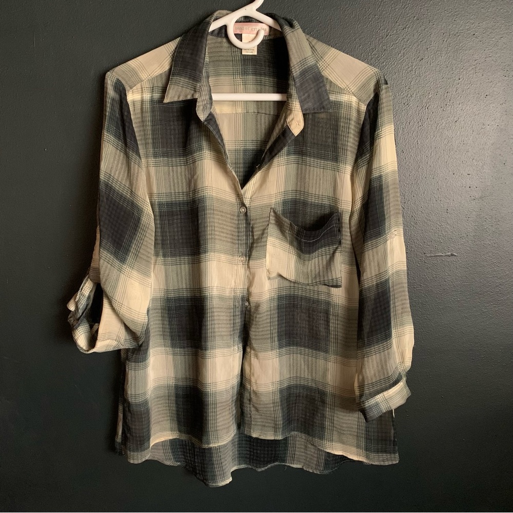 Women’s Button Down Longsleeve Shirt Size Small